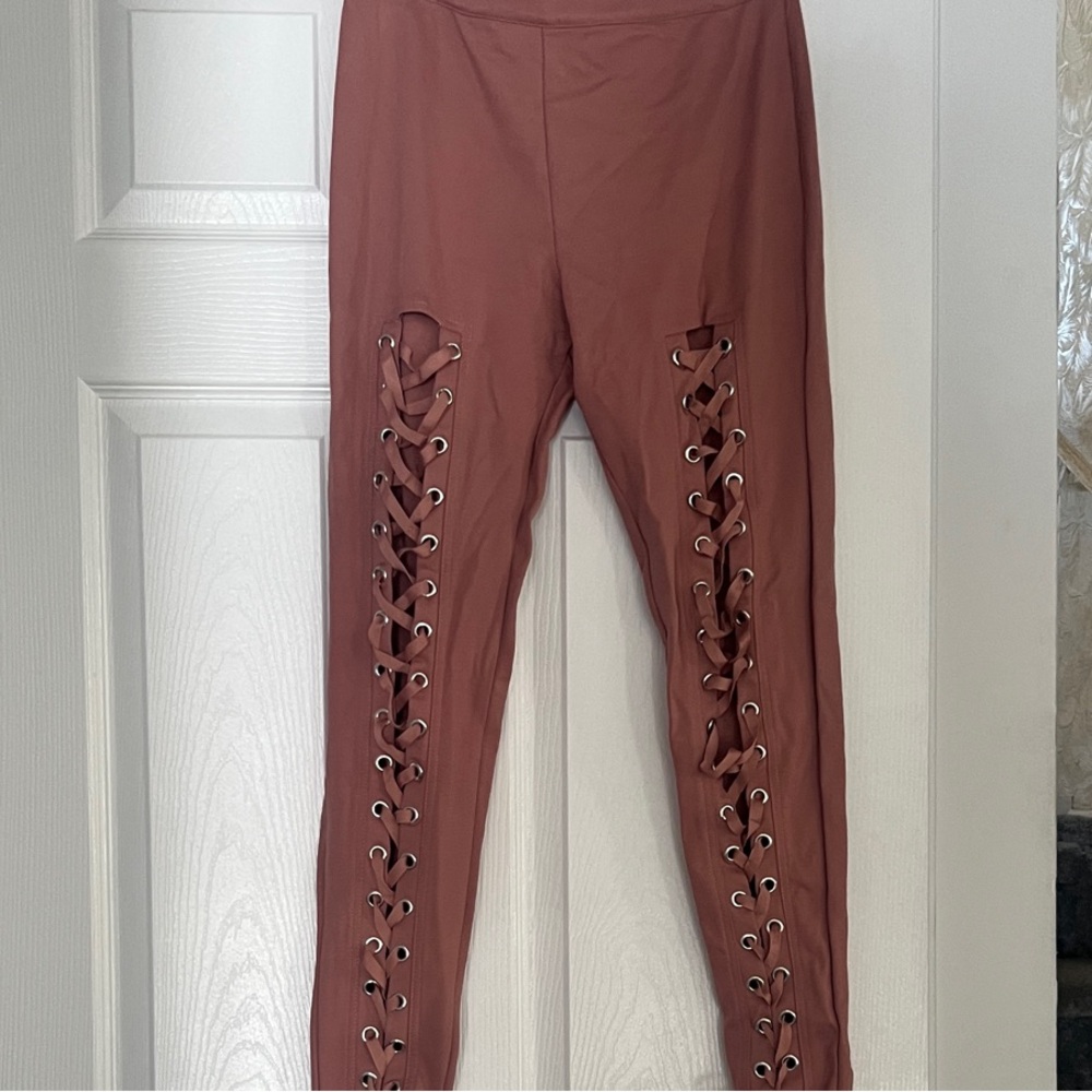 Love Tree Lace Up Leggings